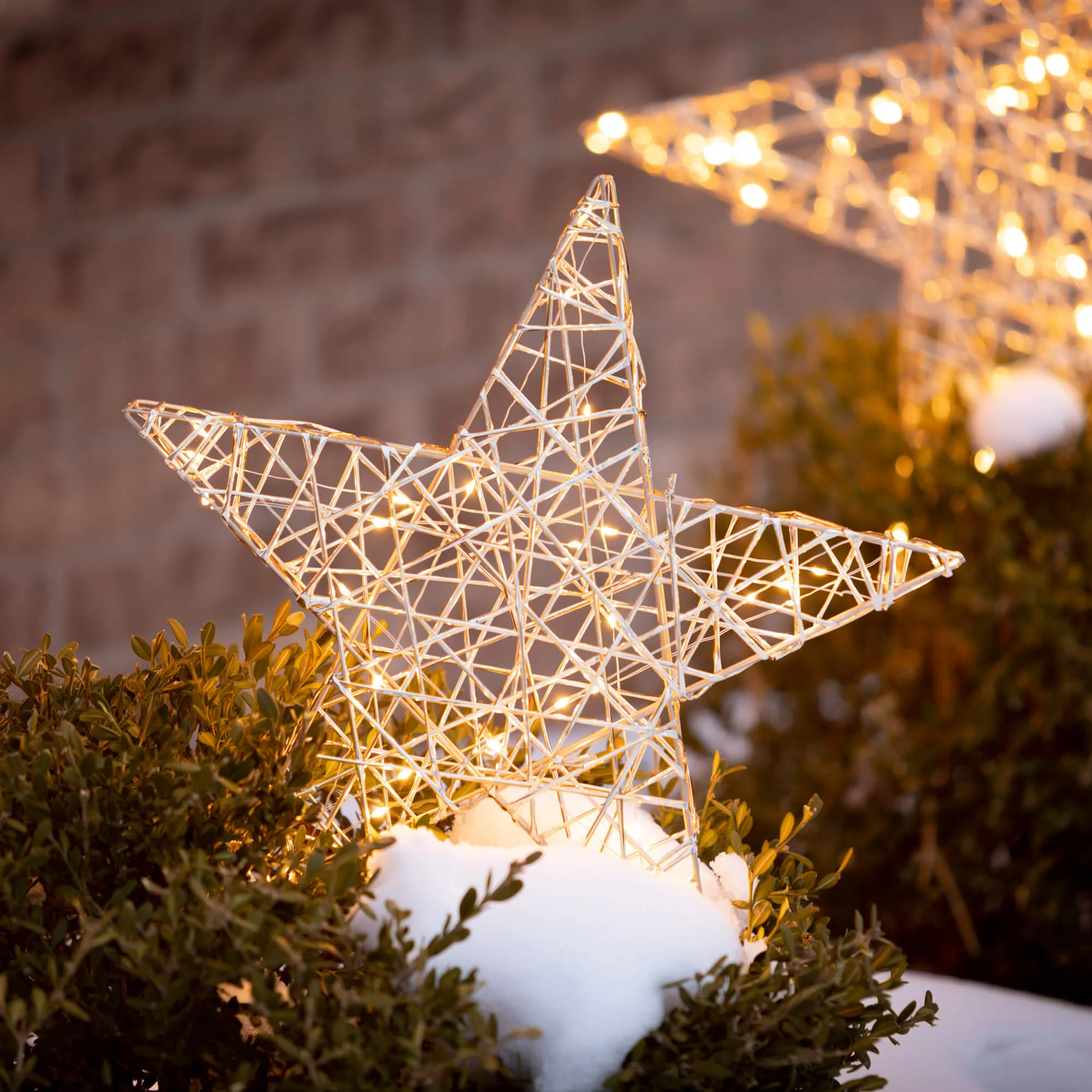 19.75"H and 16"H Sullivans Lighted Outdoor Gold Stars - Set of 2, Gold