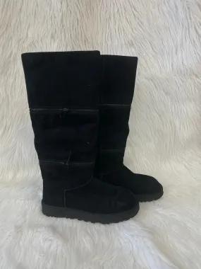 Black Boots Snow Ugg, Size 6