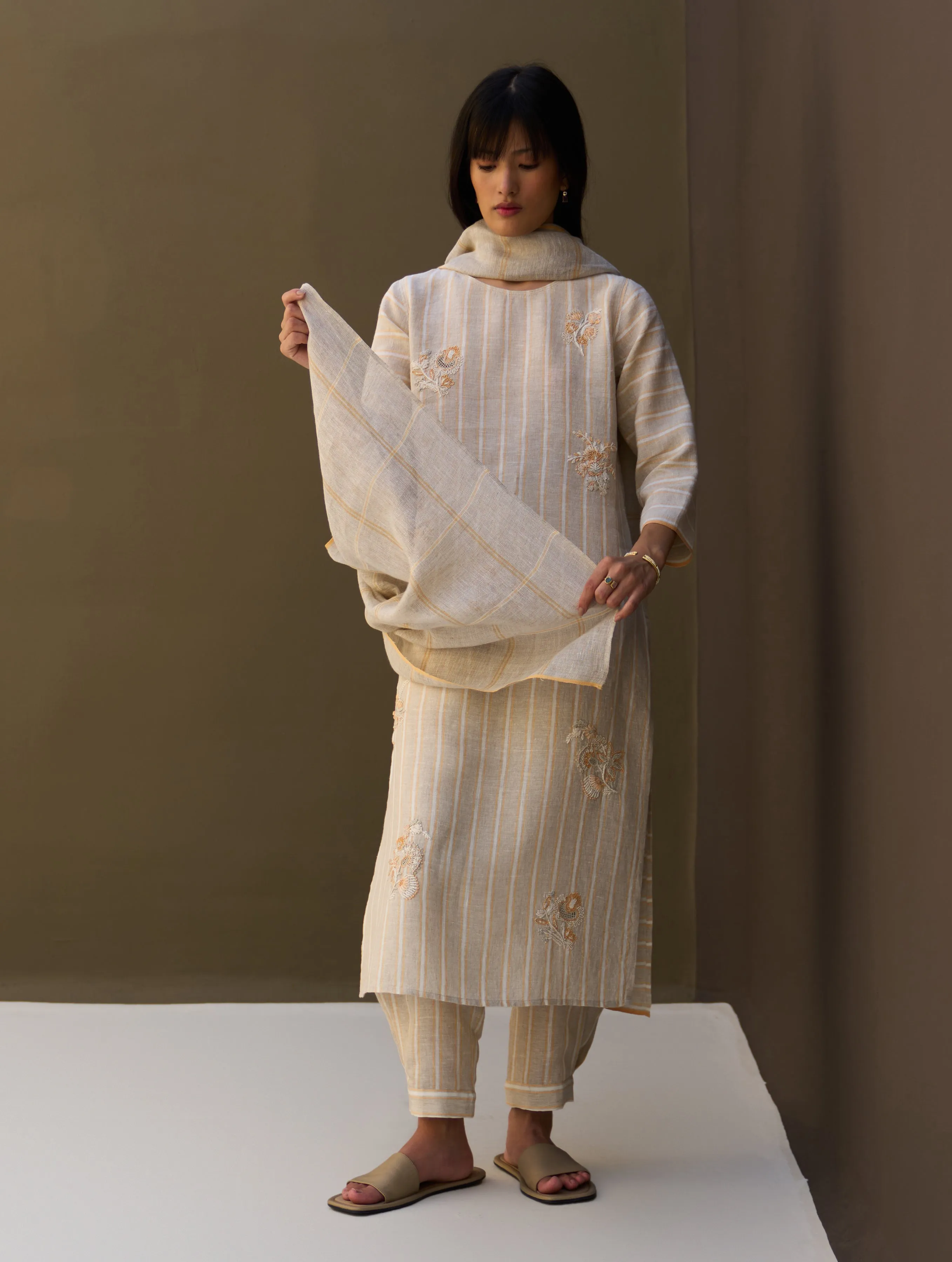 Eiko Striped Linen Kurta Set - Natural