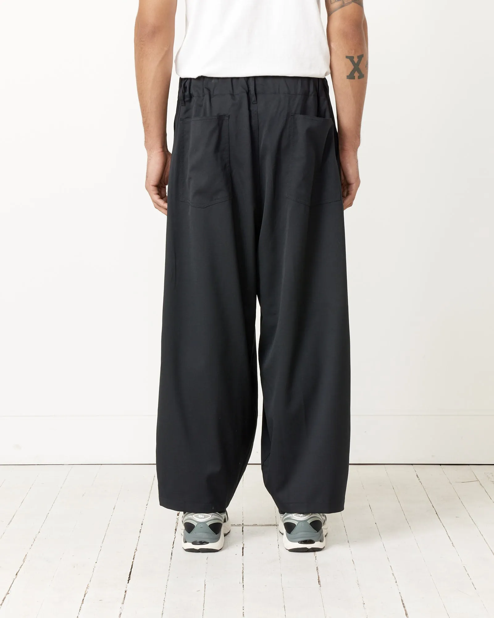 Essential Circular Pant in Black