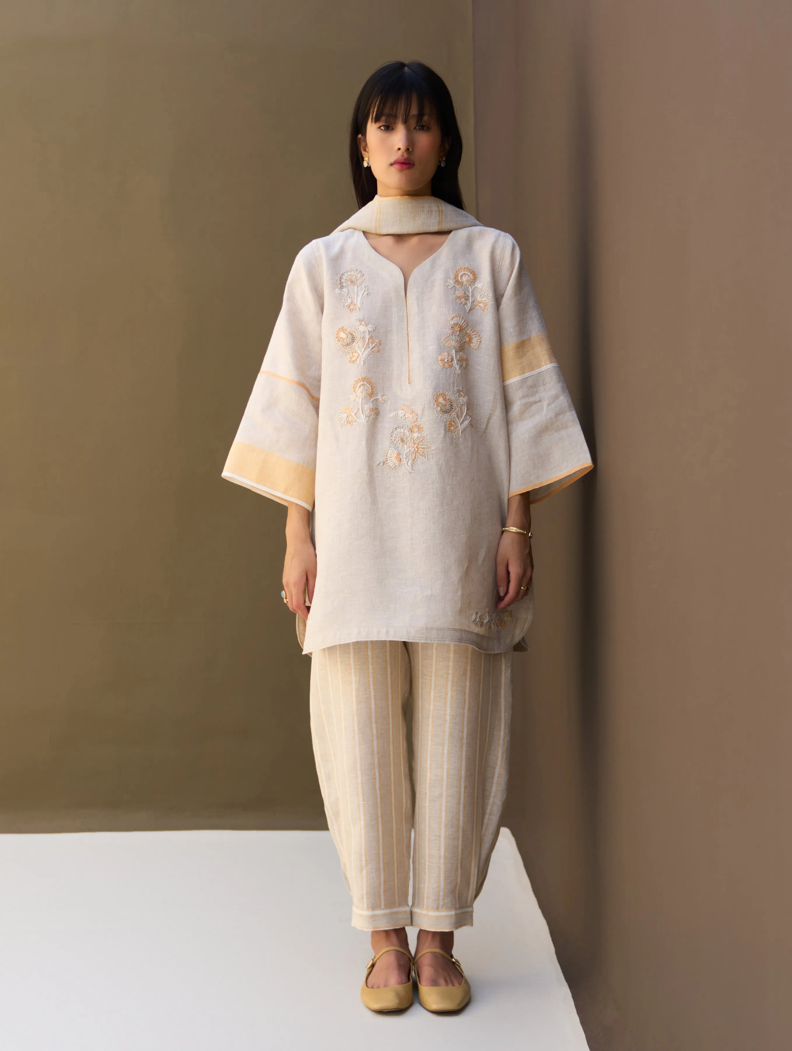 Insha Hand-Embroidered Kurta Set - Natural